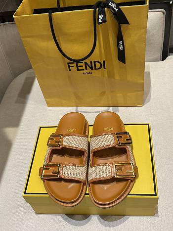 Bagsaaa Fendi Beige/Brown Woven Raffia and Leather FF Buckle Slides