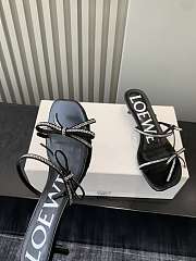 Bagsaaa Loewe Petal sandal in suede and rhinestones black 4.5cm - 2