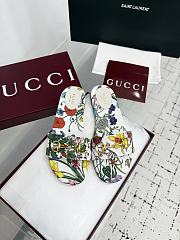 Bagsaaa Gucci Women's slide sandal with Horsebit white floral print - 1