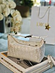 Bagsaaa Medium DiorTravel Nomad Pouch Gold-Tone Dior Oblique Jacquard - 22cm - 4