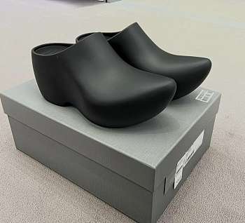 Bagsaaa Balenciaga Technoclog Platform Clogs in Black