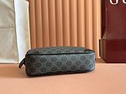 Bagsaaa Gucci GG Emblem small toiletry case 821164 - 23.5cm - 3