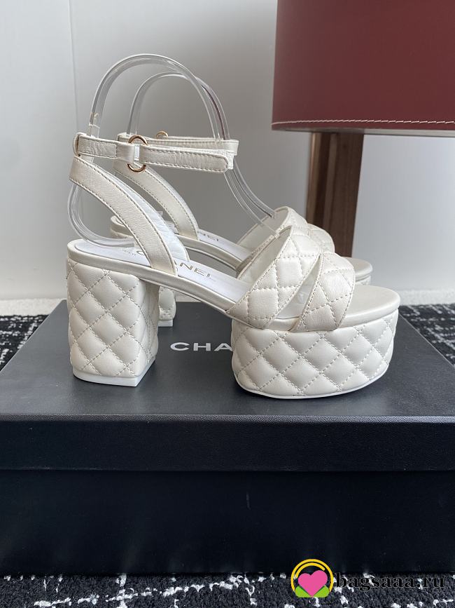 Bagsaaa Chanel Sandals G46427 White Lambskin - 9cm - 1