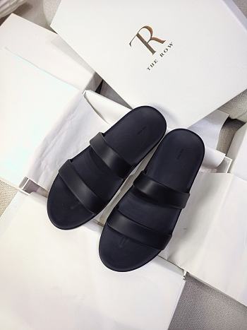 Bagsaaa The Row Foam sandals black