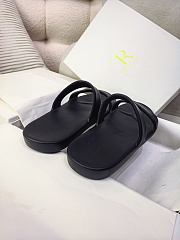 Bagsaaa The Row Foam sandals black - 2