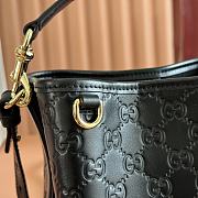 Bagsaaa Gucci GG Emblem Mini Bucket Bag 815118 black embossed GG - 19x18x11 cm - 2
