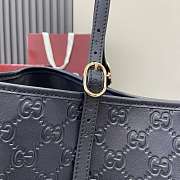 Bagsaaa Gucci GG Emblem Medium Tote Bag 815213 black GG - 38 x 25 x 15 cm - 4