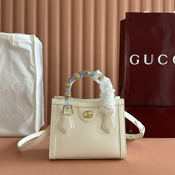 Bagsaaa Gucci Diana small tote bag 832936 white - 20cm
