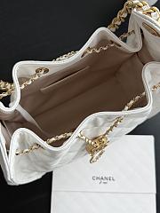 Bagsaaa CHANEL 25 Medium Handbag AS5311 White - 40cm - 2