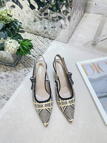 Bagsaaa Dior J'Adior Slingback Pump Natural and Black Cannage Raffia