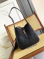 Bagsaaa YSL LE 5 À 7 supple small in raffia and leather 823812 black - 22cm - 1