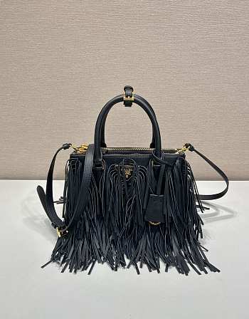 Bagsaaa Prada Galleria small leather bag with fringe 1BA896 black - 24.5cm