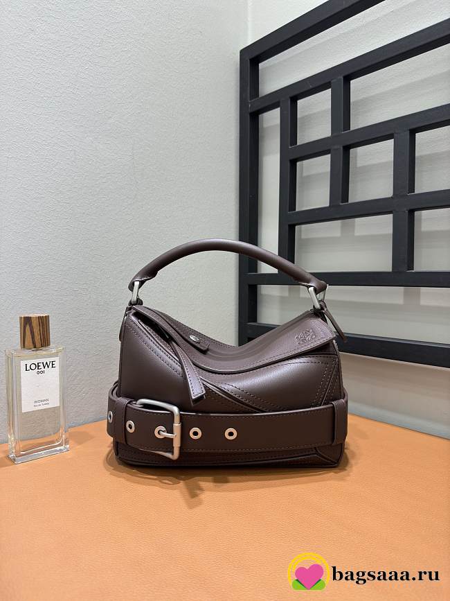 Bagsaaa Loewe Small Puzzle Biker bag in shiny calfskin dark brown - 24cm - 1