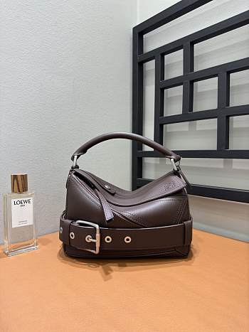 Bagsaaa Loewe Small Puzzle Biker bag in shiny calfskin dark brown - 24cm