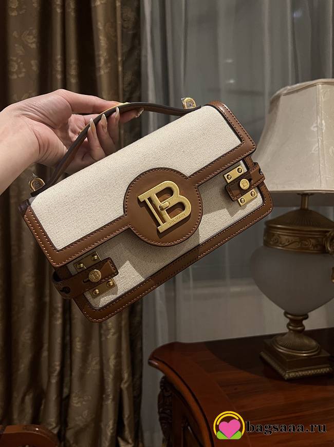 Bagsaaa Balmain Balmain cream Shoulder bag with logo - 24cm - 1
