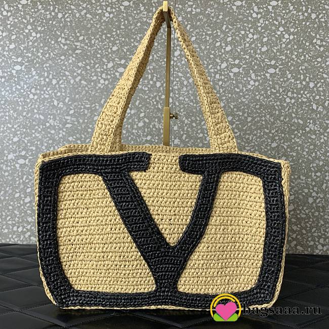 Bagsaaa Valentino Garavani Viva Superstar Medium Shopping Bag In Raffia - 37cm - 1