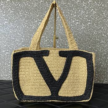 Bagsaaa Valentino Garavani Viva Superstar Medium Shopping Bag In Raffia - 37cm