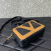Bagsaaa Valentino Garavani Viva Superstar nappa leather handbag black - 23cm - 3
