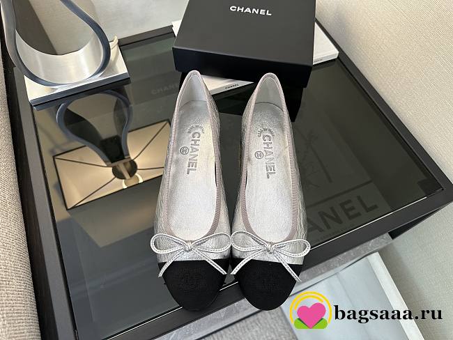 Bagsaaa Chanel Ballet flats silver & black - 1