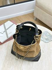 Bagsaaa Chanel Shopping Bag AS5636 Beige & Black Suede - 33cm - 4