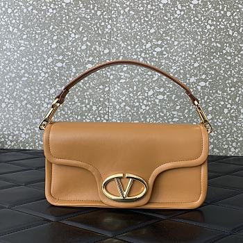 Bagsaaa Valentino Garavani VLogo Signature leather shoulder bag brown - 26cm