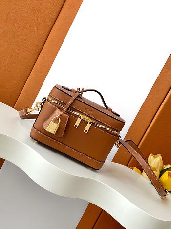 Bagsaaa Celine Vanity In Smooth Lambskin Brown - 18cm