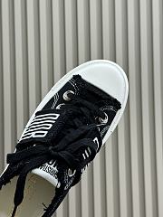 Bagsaaa Walk'n'Dior Platform Sneaker Black and White Fringed Cotton Canvas with Dior Graphique Motif - 2