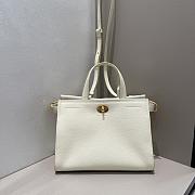 Bagsaaa Burberry Mini Cotswolds Tote white - 24.5cm - 1