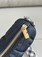 Bagsaaa Burberry Horseshoe Crossbody Bag black - 23.5cm - 3