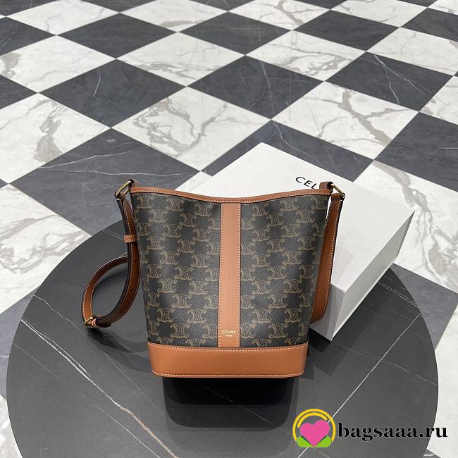 Bagsaaa Celine Small Bucket In Triomphe Canvas And Calfskin 191442 - 22cm - 1
