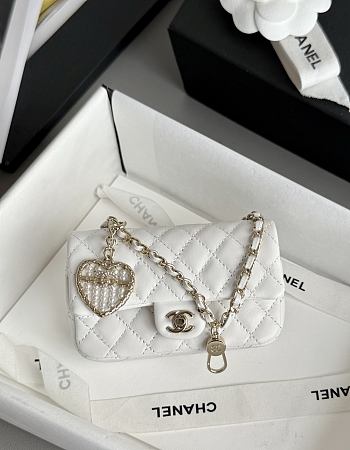 Bagsaaa Chanel Classic Mini Bag with hook AP4760 White - 8 x 12.5 x 5cm