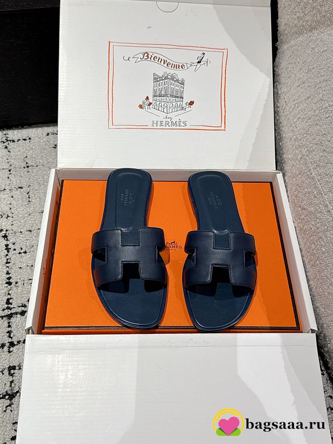 Bagsaaa Hermes Oran Slippers Navy Blue - 1