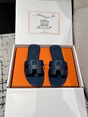 Bagsaaa Hermes Oran Slippers Navy Blue - 1