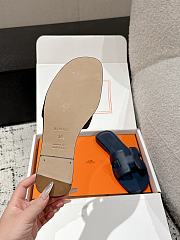 Bagsaaa Hermes Oran Slippers Navy Blue - 4