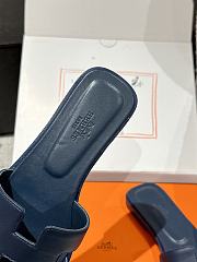 Bagsaaa Hermes Oran Slippers Navy Blue - 2