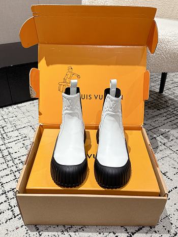 Bagsaaa LV Ruby Flat Ankle Boot White
