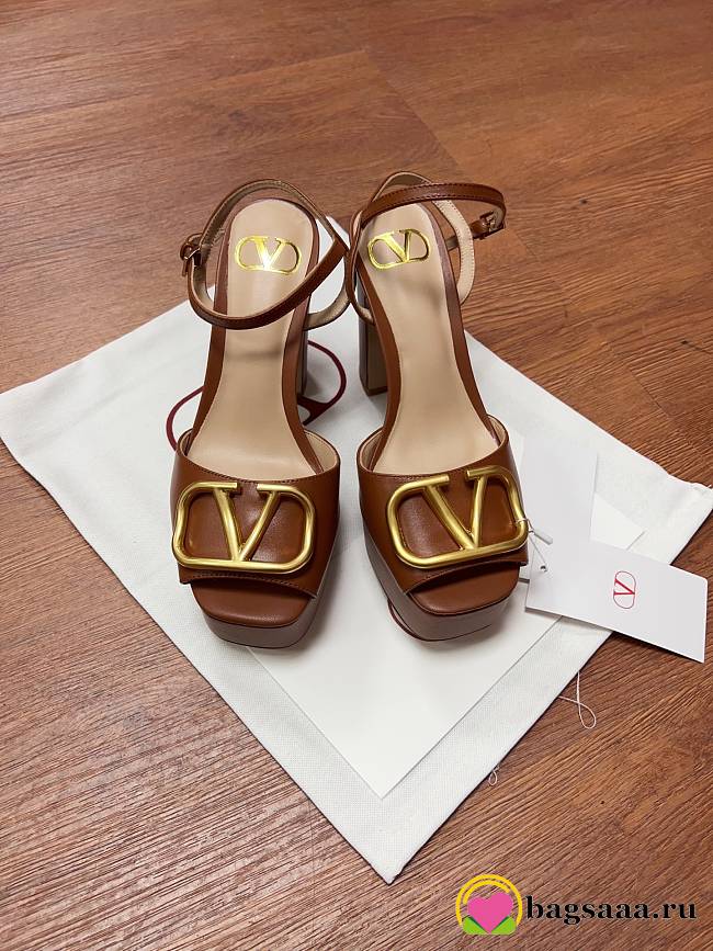Bagsaaa Valentino Garavani VLogo leather platform sandals brown - 11.5cm - 1