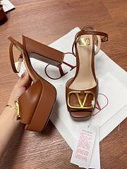 Bagsaaa Valentino Garavani VLogo leather platform sandals brown - 11.5cm - 3