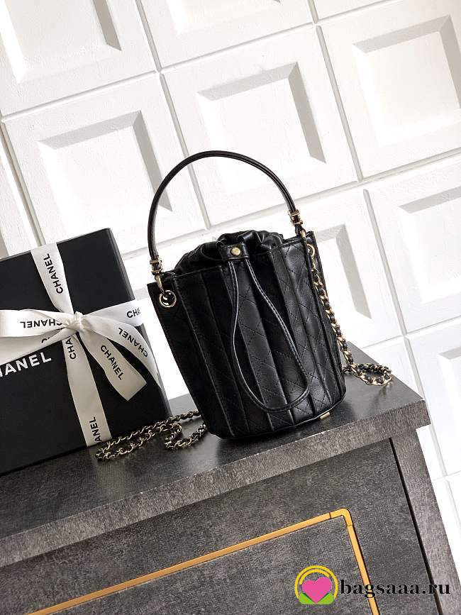 Bagsaaa Chanel Mini Bucket Bag AS5486 Black Lambskin - 15.2 x 14 x 14cm - 1
