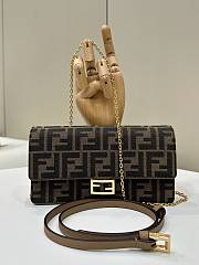 Bagsaaa Fendi Wallet On Chain Baguette Brown FF fabric wallet - 21cm - 1