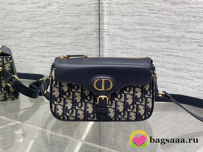 Bagsaaa Dior Small 30 Montaigne Pocket Bag Blue Dior Oblique Jacquard and Smooth Calfskin - 19.5cm - 1