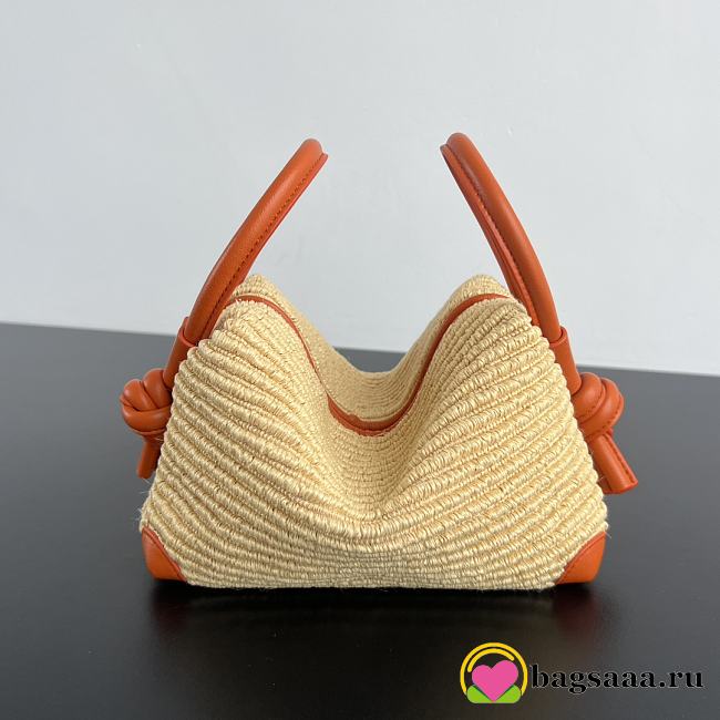 Bagsaaa Bottega Veneta Loop Top Handle 829212 raffia - 21cm - 1