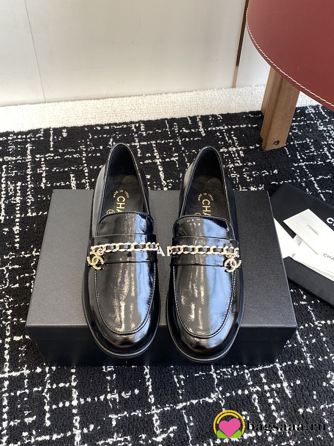 Bagsaaa Chanel Moccasins G46581 Black Shiny Lambskin - 1