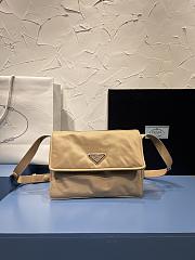 Bagsaaa Prada Traveller small padded Re-Nylon shoulder bag 1BD313 beige - 23cm - 1