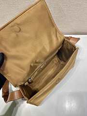 Bagsaaa Prada Traveller small padded Re-Nylon shoulder bag 1BD313 brown - 23cm - 4