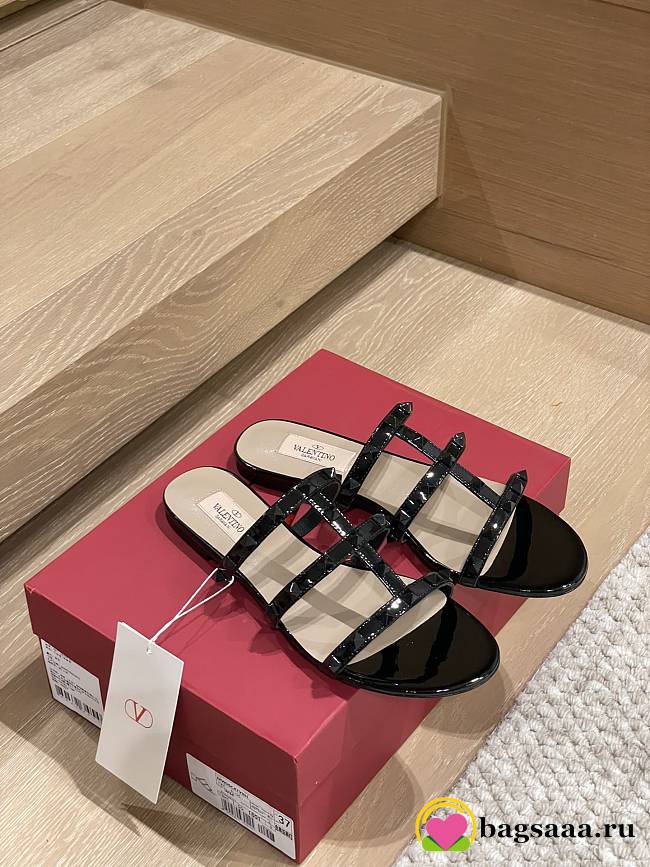Bagsaaa Valentino Rockstud Black Sandals - 1