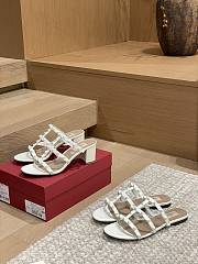 Bagsaaa Valentino Rockstud White Sandals - 2
