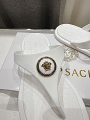 Bagsaaa Versace Alia Rubber Flat Sandals white - 2