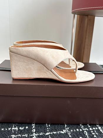 Bagsaaa Alaïa Suede Cube Wedge Sandals 75 beige