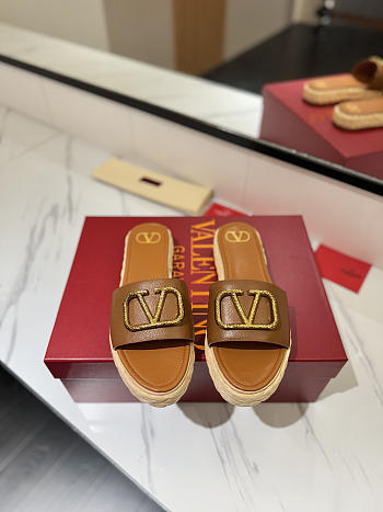 Bagsaaa Valentino Brown Valentino Garavani VLogo Slide Espadrilles